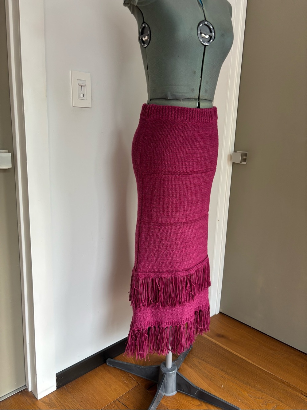 Amanda Uprichard Serita Berry Fuchsia Fringe Knit Midi Skirt M NWT